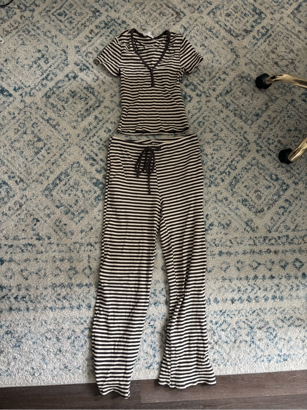 Fancy D Boutique Stripped lounge set - Picture 2 of 4